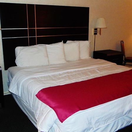 Oceanside Lodge Marmora Εξωτερικό φωτογραφία
