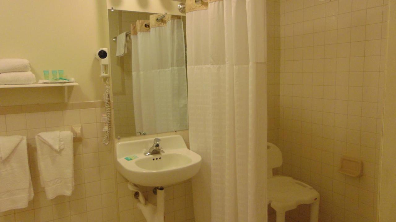 Oceanside Lodge Marmora Δωμάτιο φωτογραφία