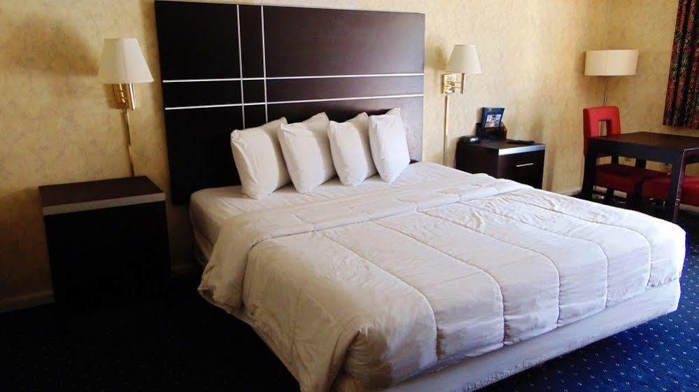 Oceanside Lodge Marmora Εξωτερικό φωτογραφία
