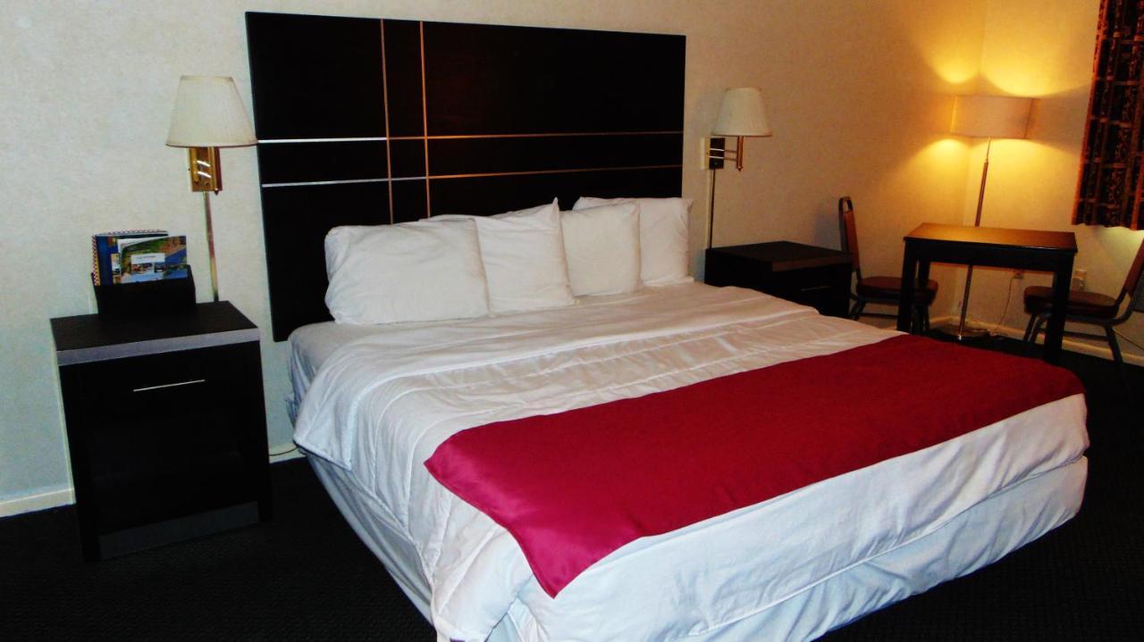 Oceanside Lodge Marmora Εξωτερικό φωτογραφία